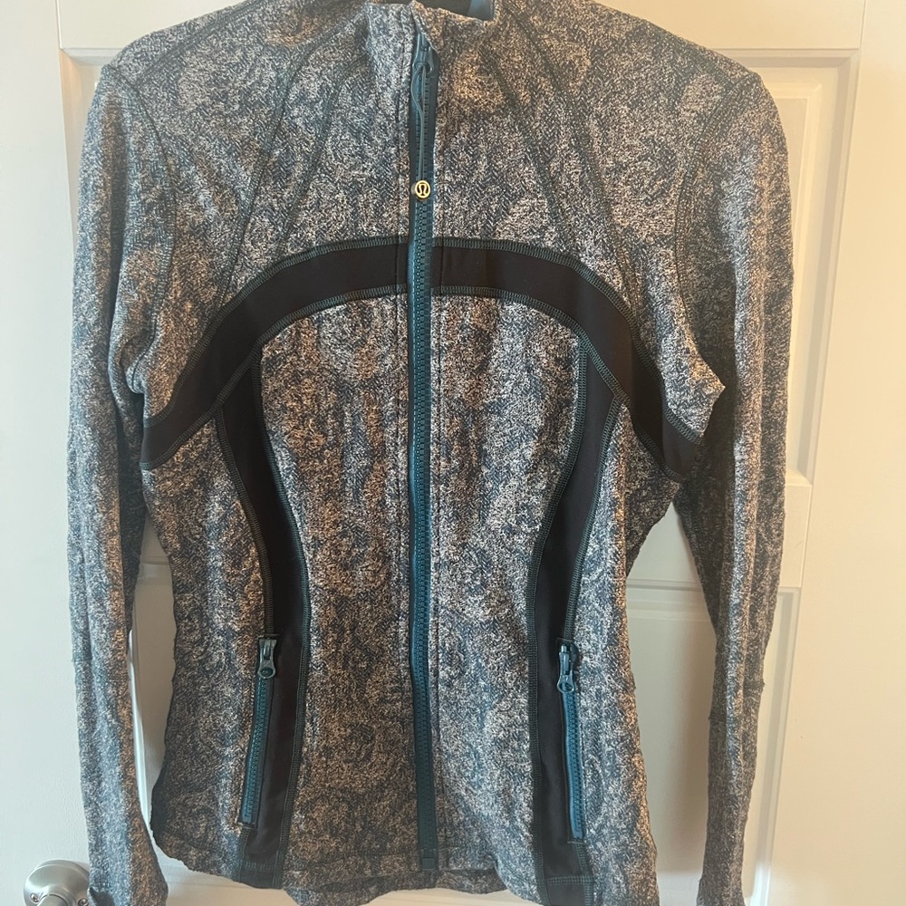 Lululemon Athletica 2 for 1 vintage :Blue and Black & black and Grey